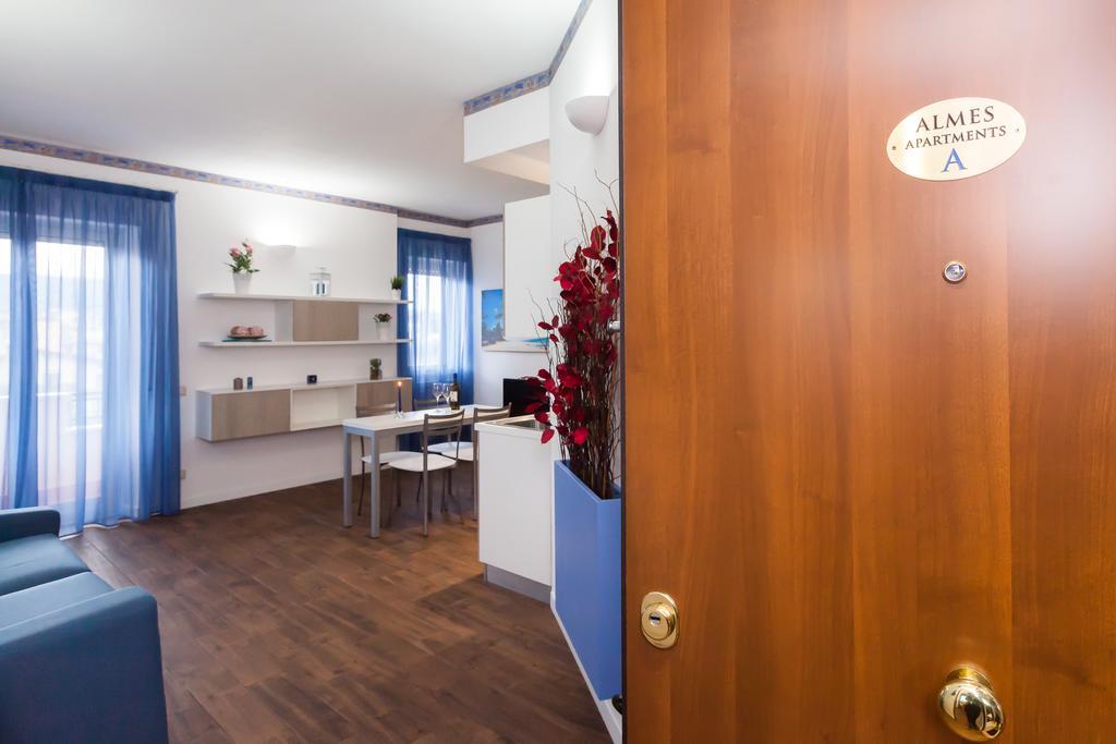 Almes Apartments Róma Szoba fotó