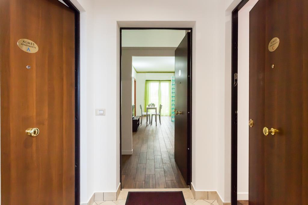 Almes Apartments Róma Szoba fotó